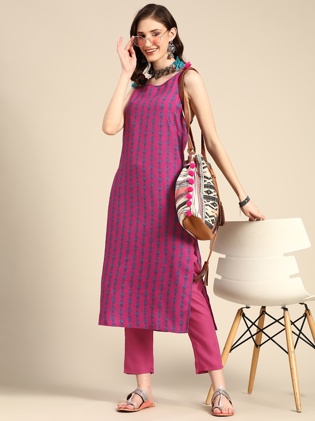 

Sangria Women Magenta & Blue Ethnic Motifs Print Tasseled Kurta With Trousers