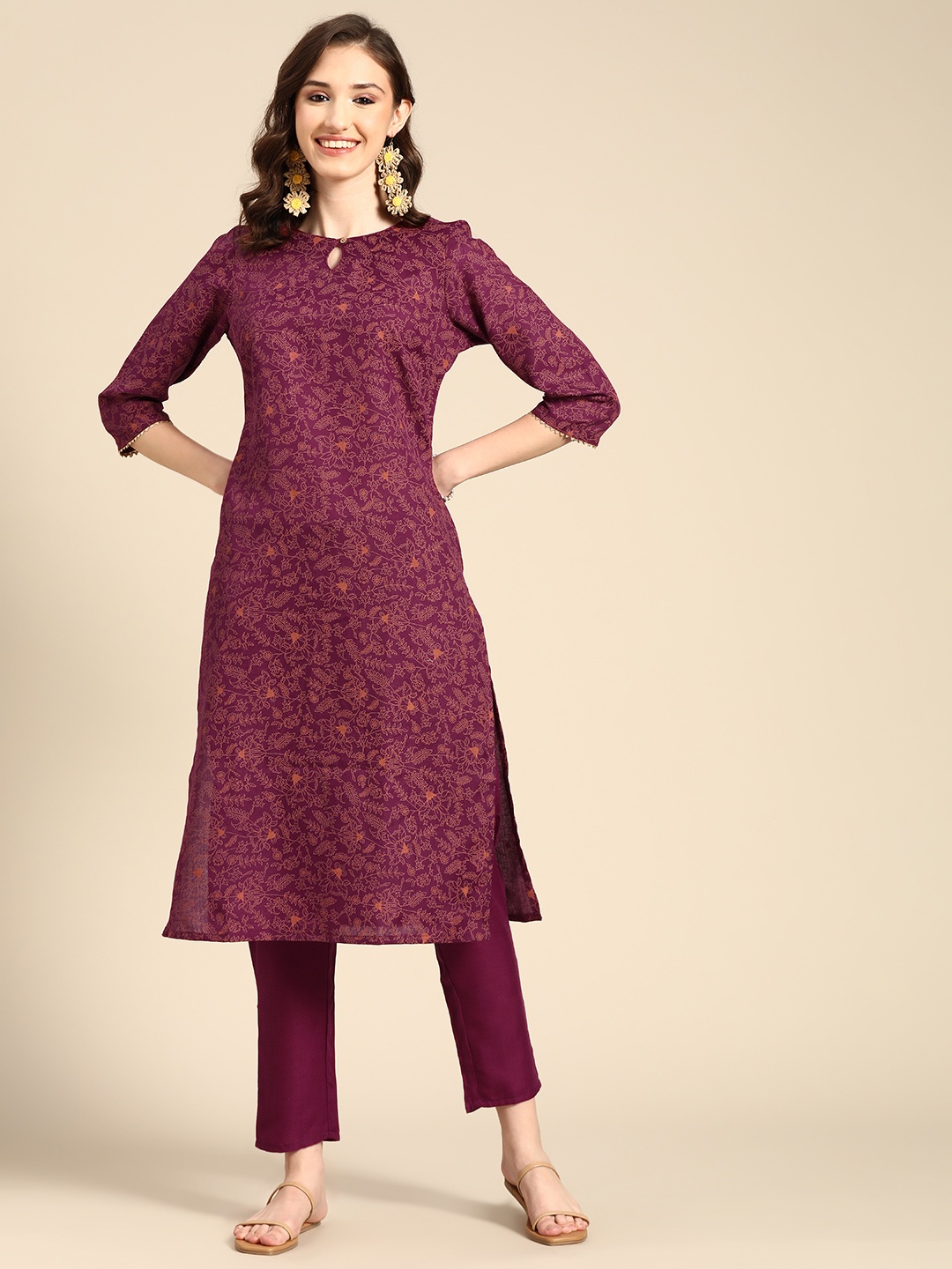 

Sangria Women Burgundy & Brown Ethnic Motifs Print Kurta With Trousers