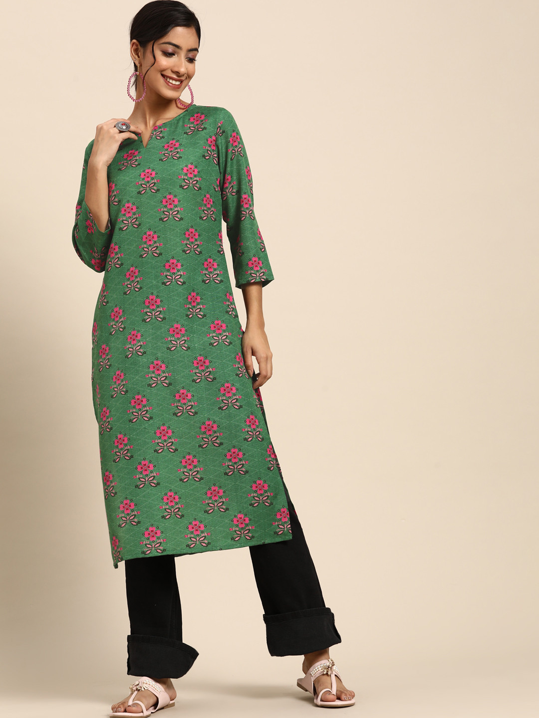 

Sangria Women Green & Pink Floral Printed Kurta