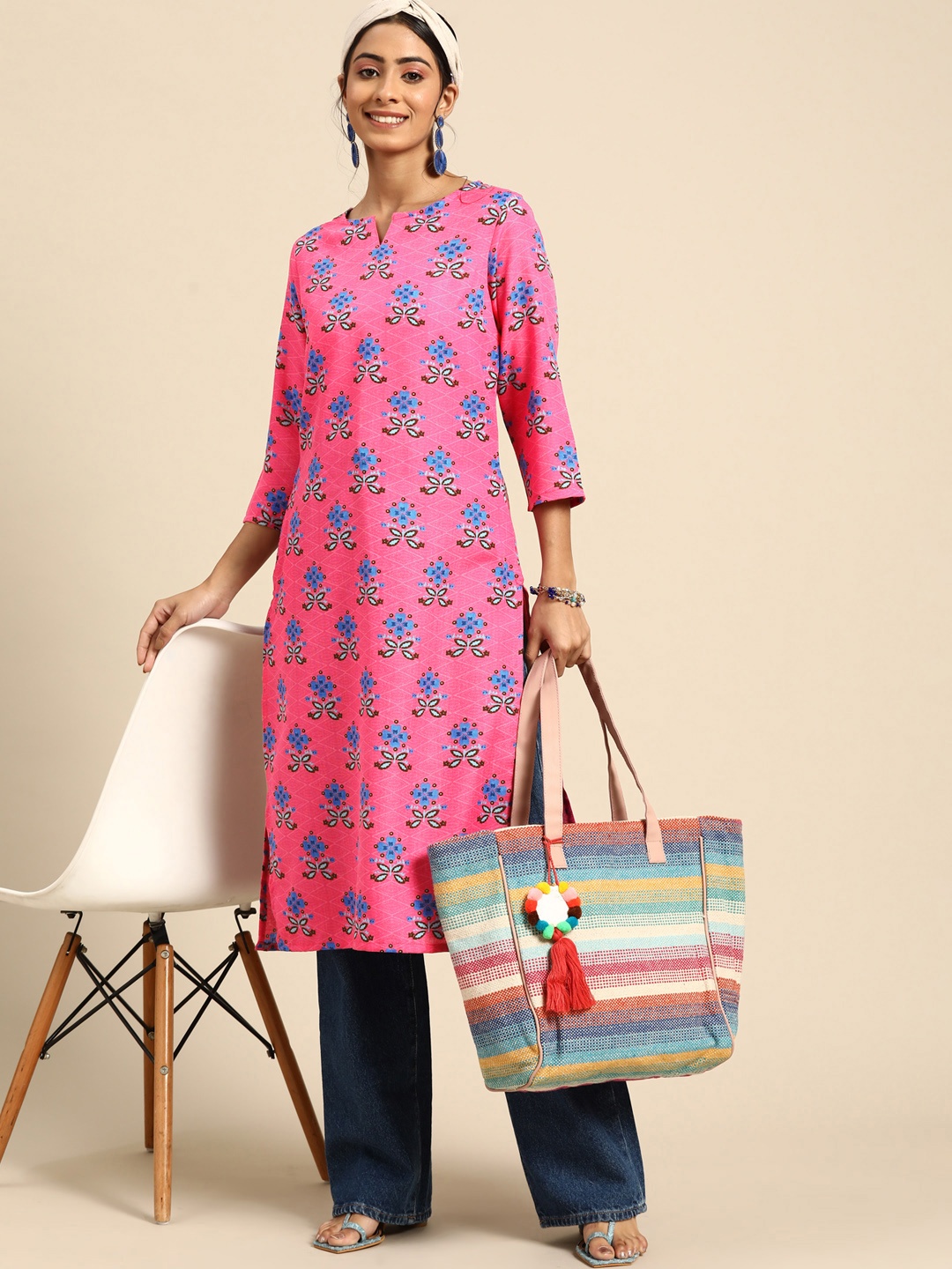 

Sangria Women Pink & Blue Floral Print Kurta