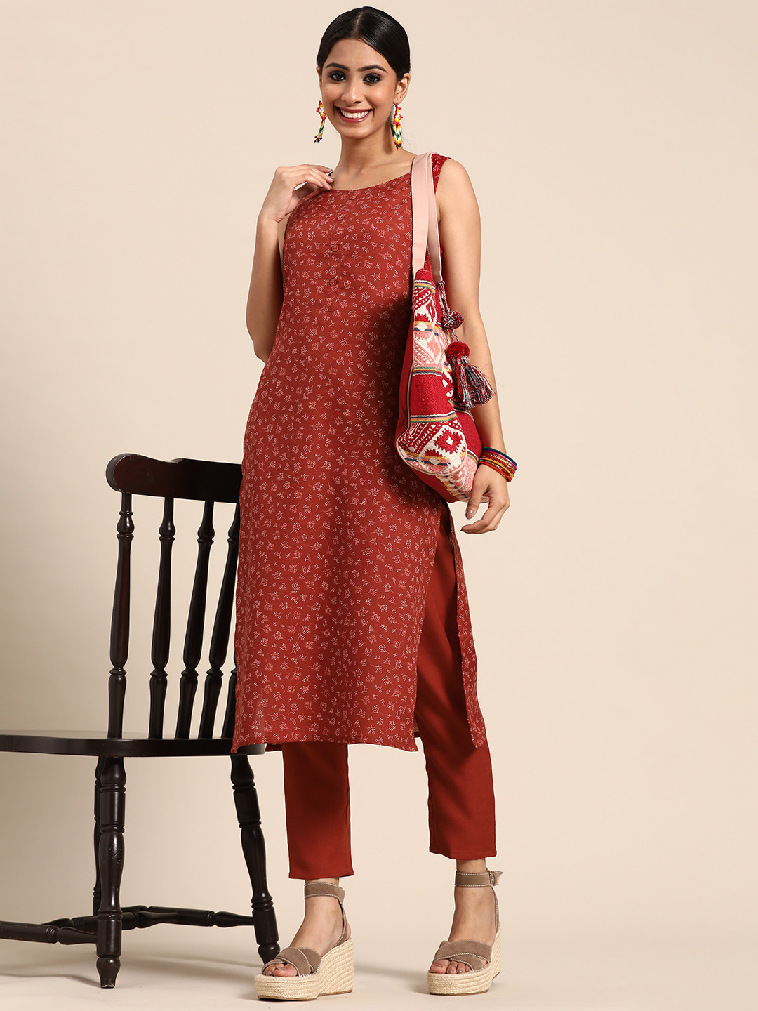 

Sangria Women Rust Red Floral Printed Kurta with Trousers