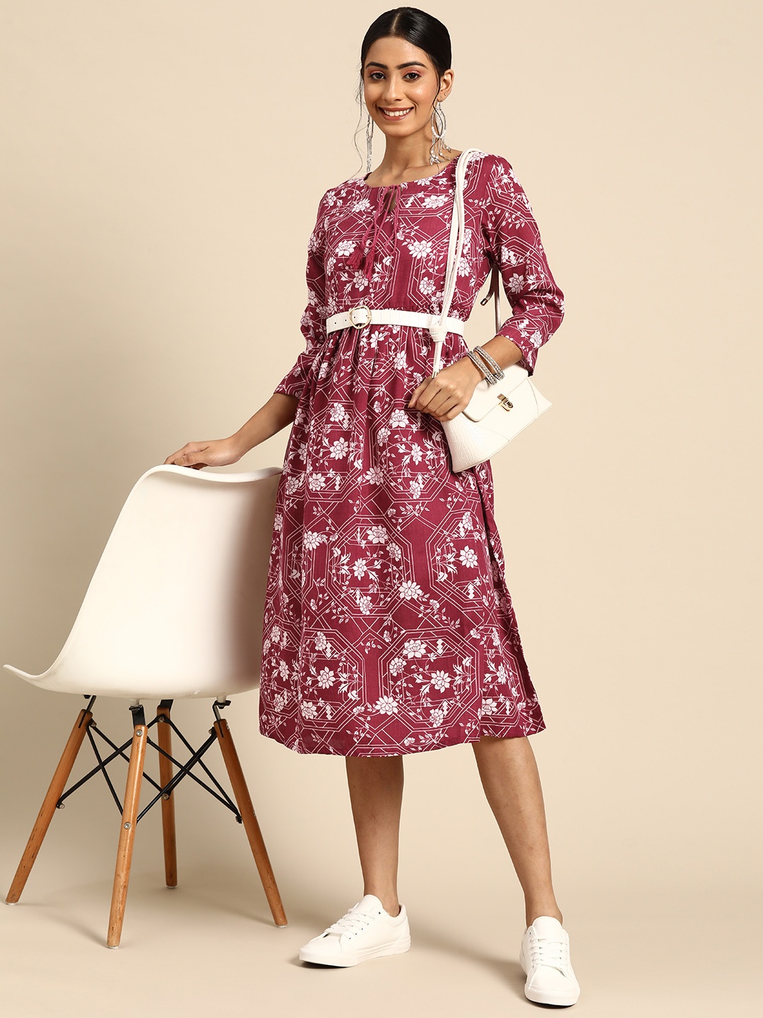 

Sangria Women Pink & Off-White Floral Print A-Line Ethnic Dress