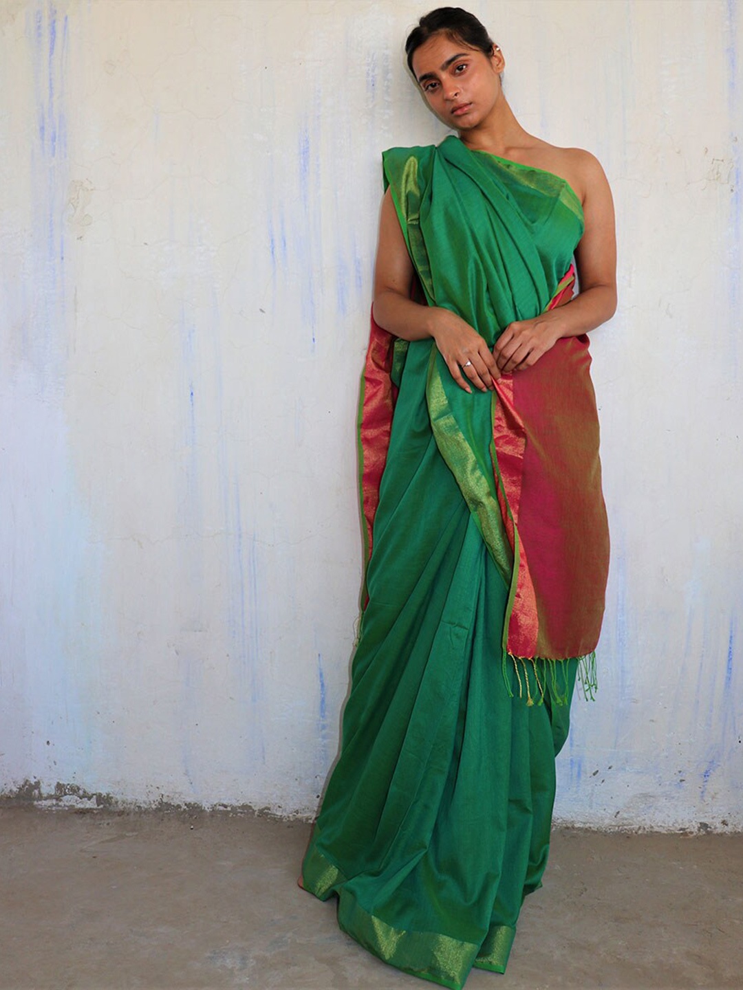 

Chidiyaa Multicoloured & Green Saree, Multi