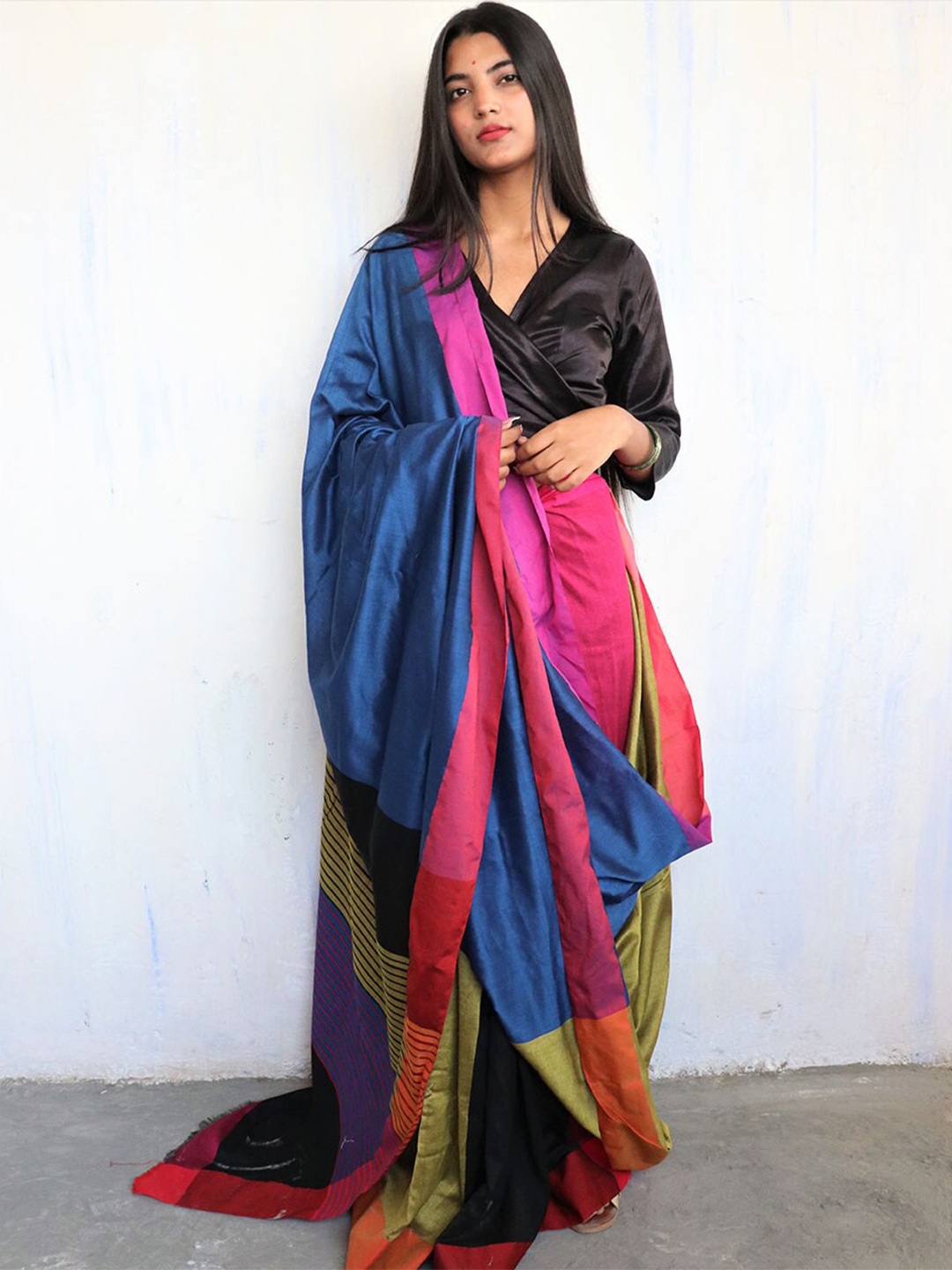 

Chidiyaa Multicoloured & Blue Colourblocked Saree, Multi