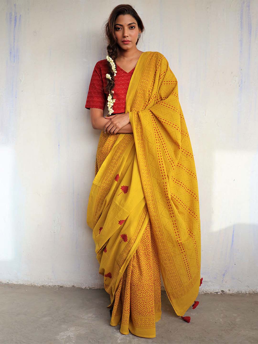 

Chidiyaa Red & Yellow Pure Cotton Saree
