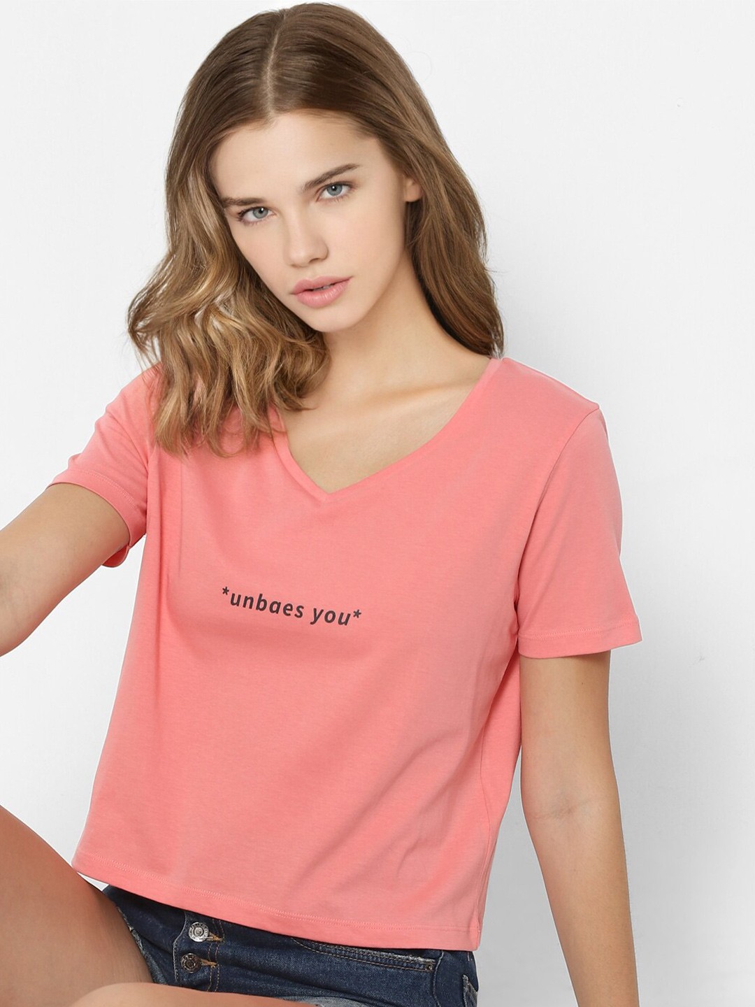 

ONLY Women Peach-Coloured Solid V-Neck T-shirt