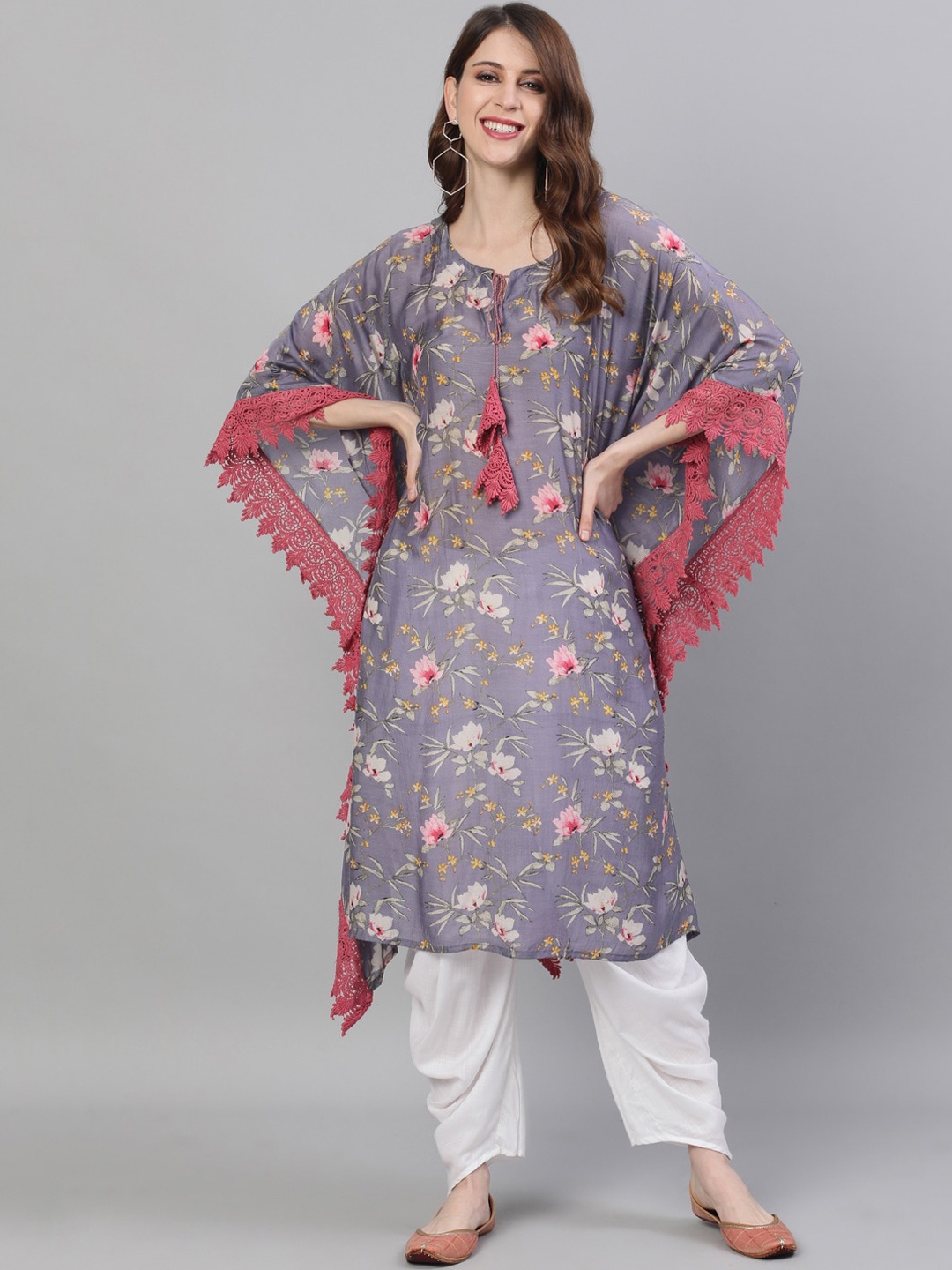 

Ishin Women Purple Floral Printed Flared Sleeves Asymmetric Kaftan Kurta