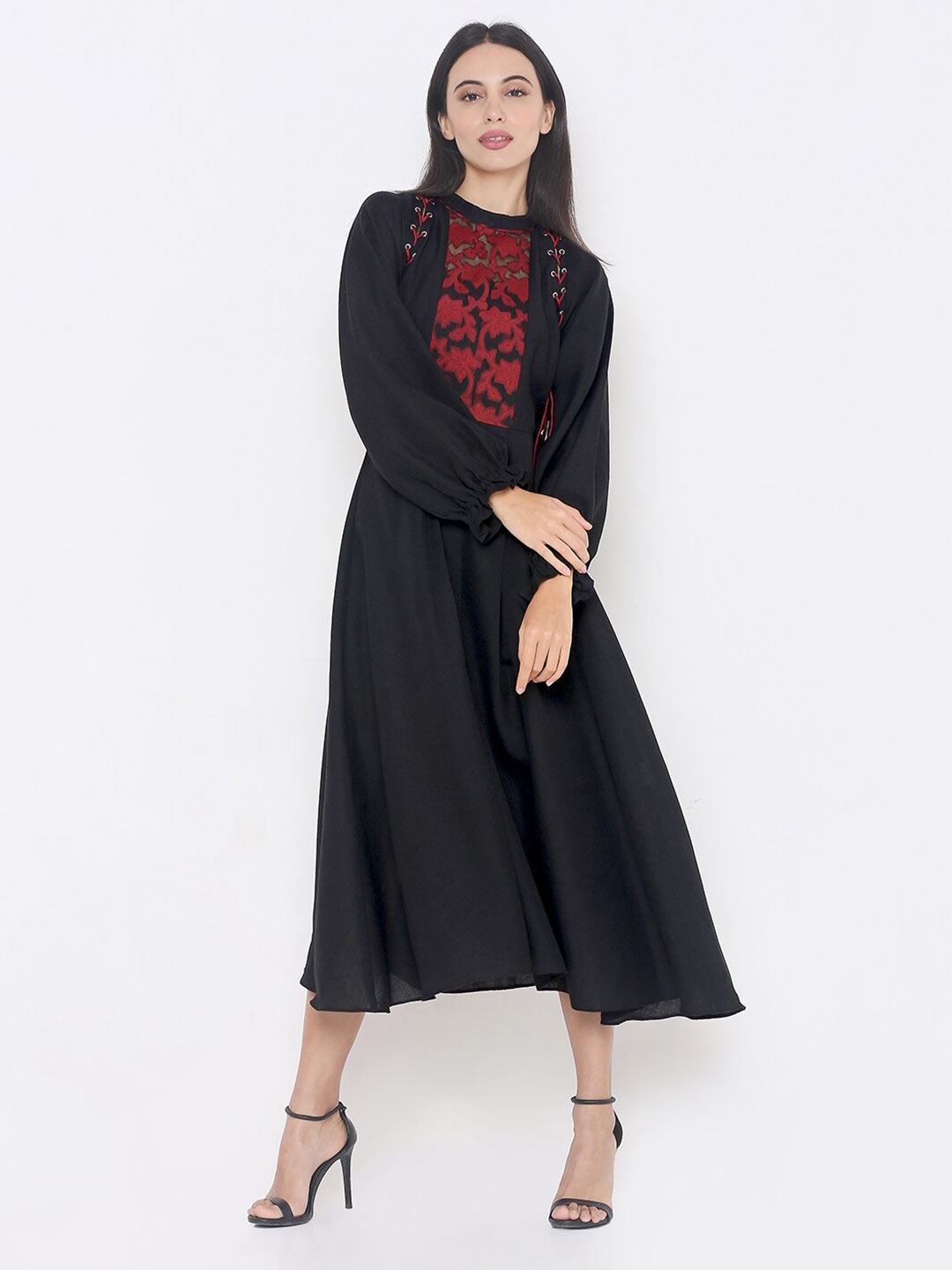 

aturabi Black & Red Floral Printed A-Line Dress