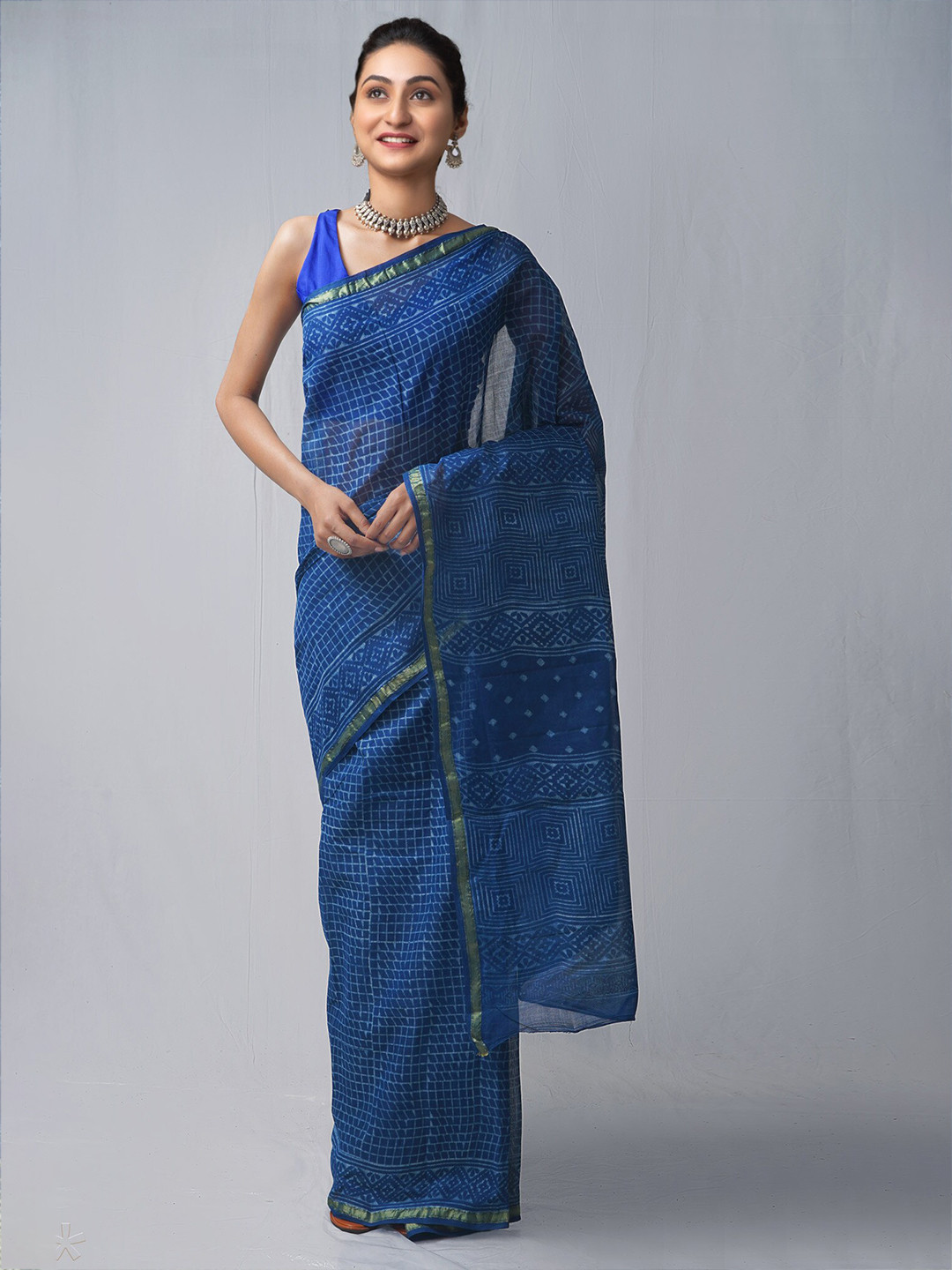 

Unnati Silks Navy Blue & White Dabu Pure Cotton Dabu Saree