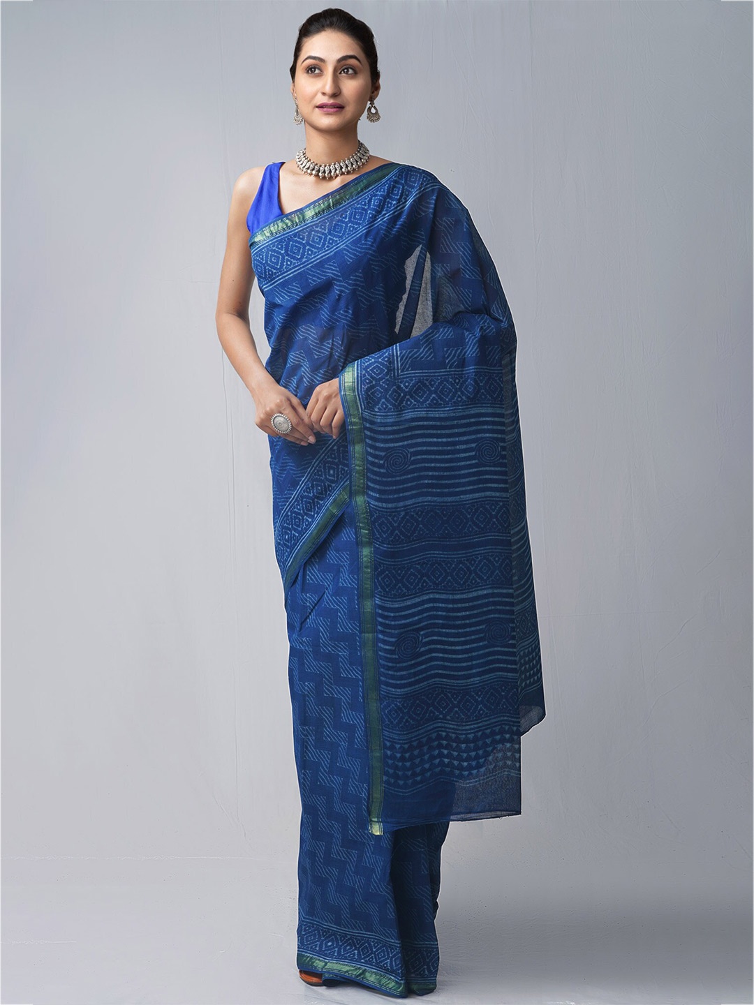 

Unnati Silks Navy Blue & Silver-Toned Dabu Zari Pure Cotton Dabu Saree