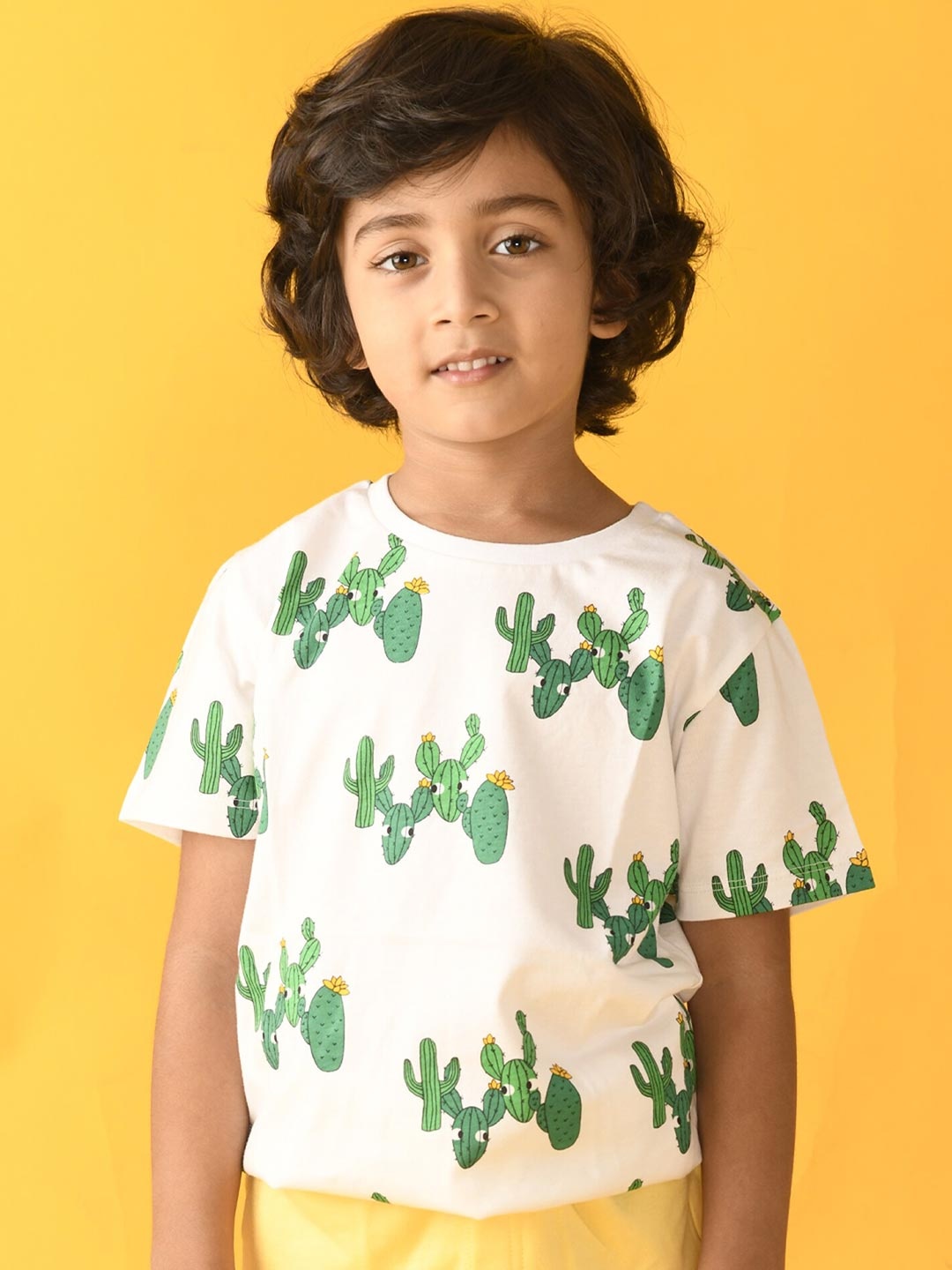 

Anthrilo Boys White & Green Printed Cotton T-shirt