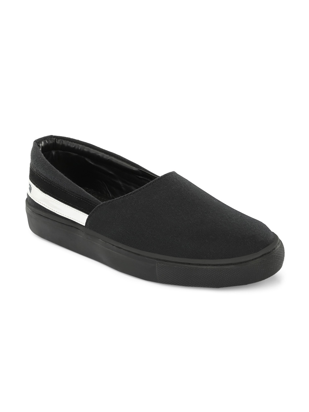 

KLEAT Men Black Slip-On Sneakers