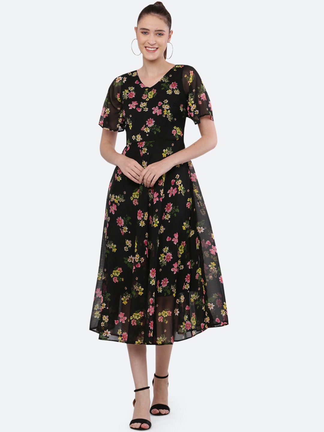 

BLUE CHIC Women Black & Green Floral Round Neck Fit & Flare Dress