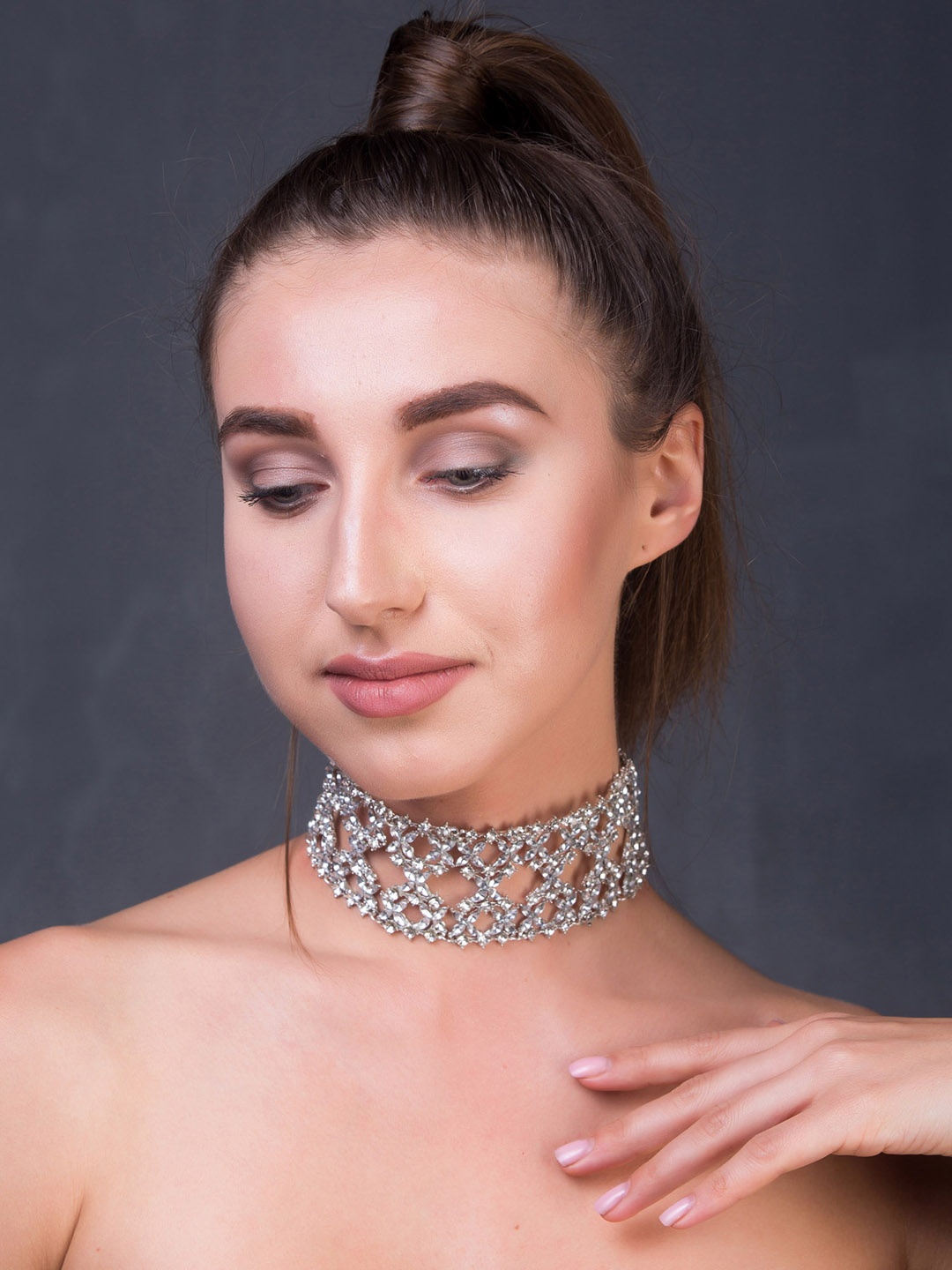 

Bellofox White Silver-Plated Choker Necklace