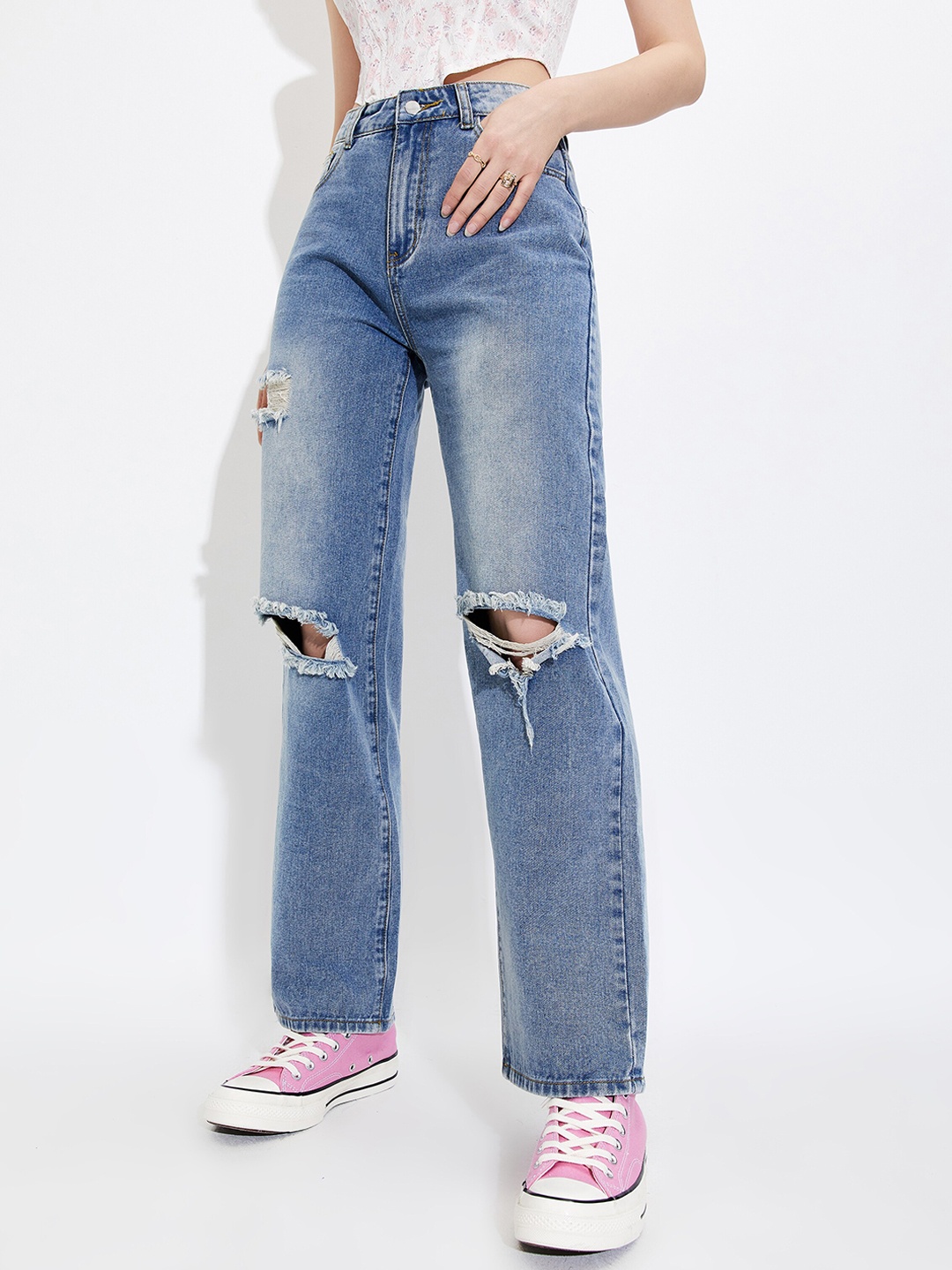 

URBANIC Women Blue Mildly Distressed Heavy Fade Jeans