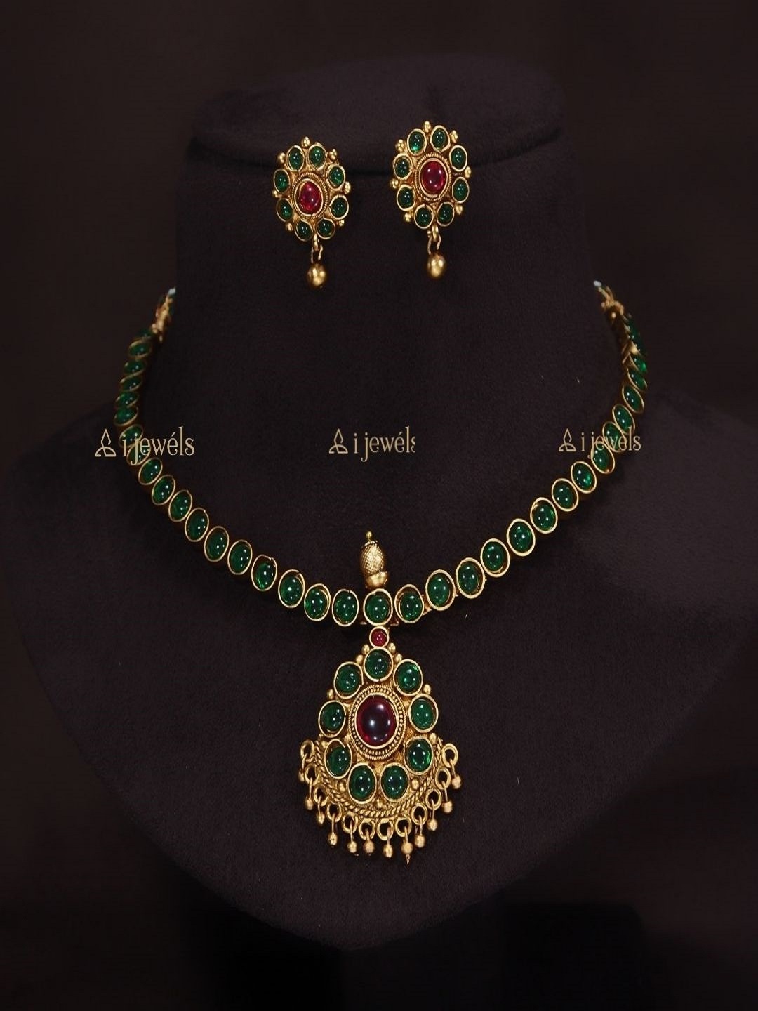 

I Jewels Gold-Plated & Green Floral Studded Jewellery Set