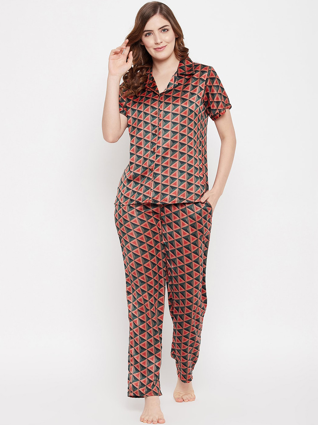 

Clovia Women Brown & Red Printed Night suit