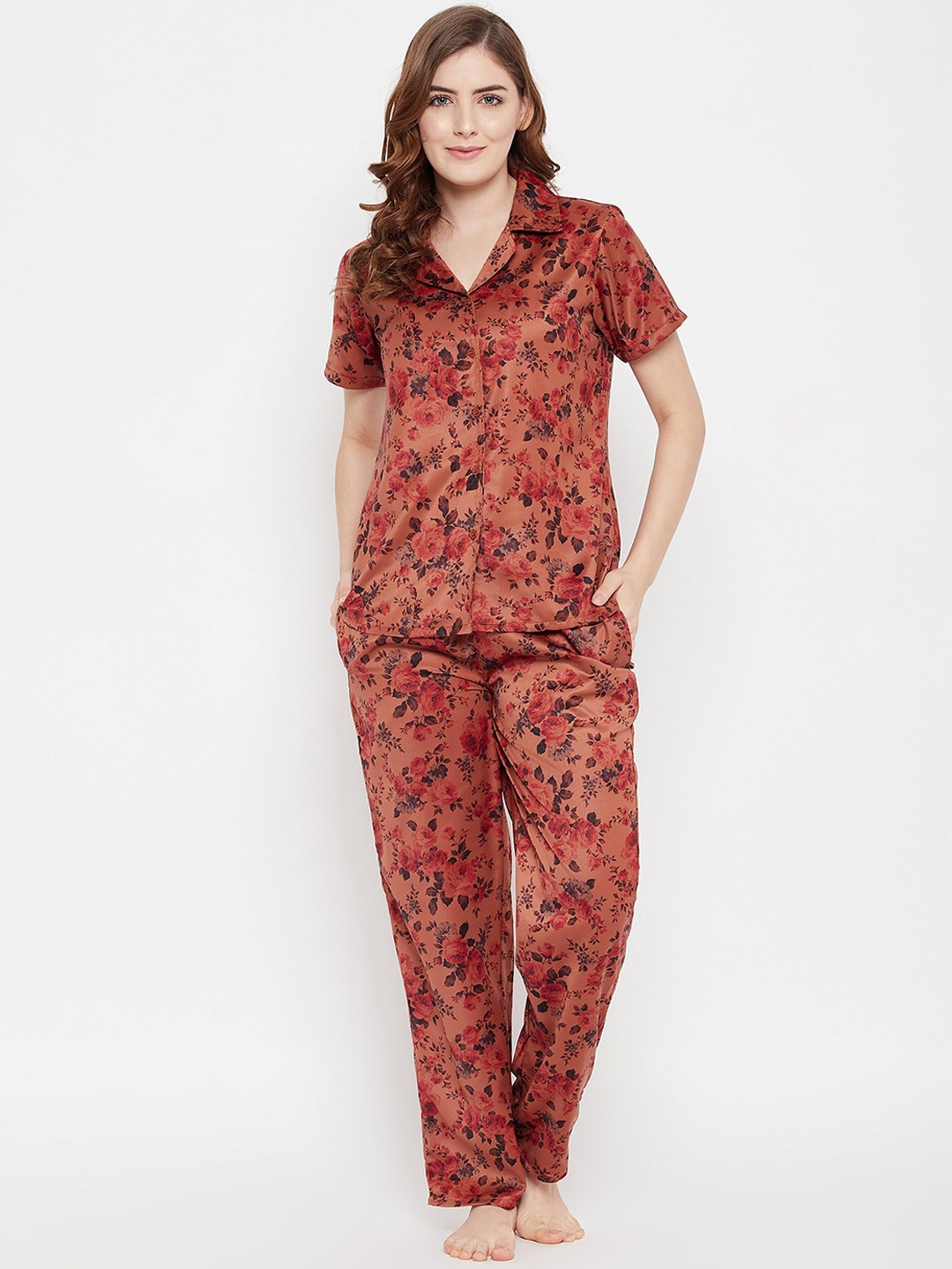 

Clovia Women Brown & Peach-Coloured Printed Night suit