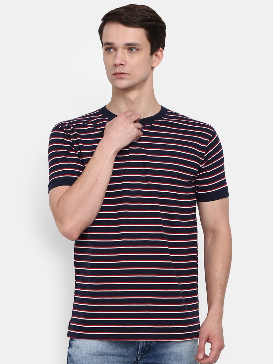 

V-Mart Men Navy Blue & Red Striped T-shirt