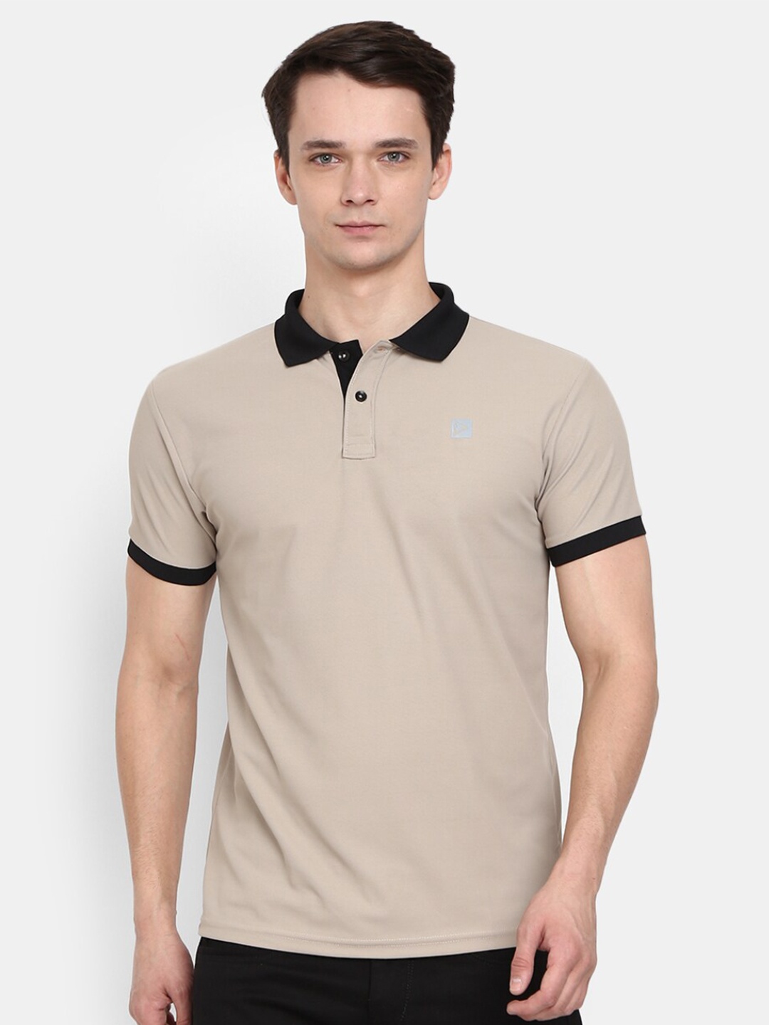 

V-Mart Men Beige Polo Collar Slim Fit T-shirt