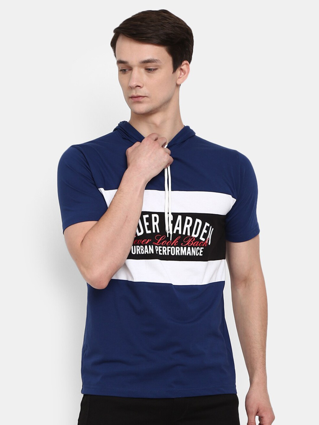 

V-Mart Men Blue Printed Slim Fit Cotton T-shirt
