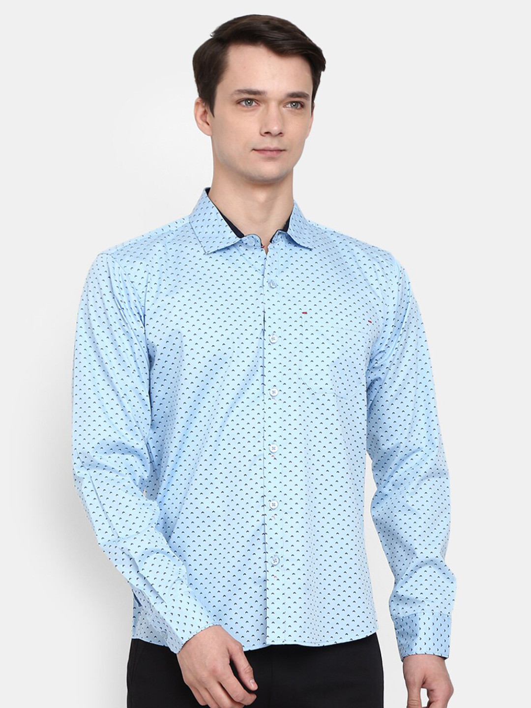 

V-Mart Men Blue Slim Fit Printed Casual Shirt