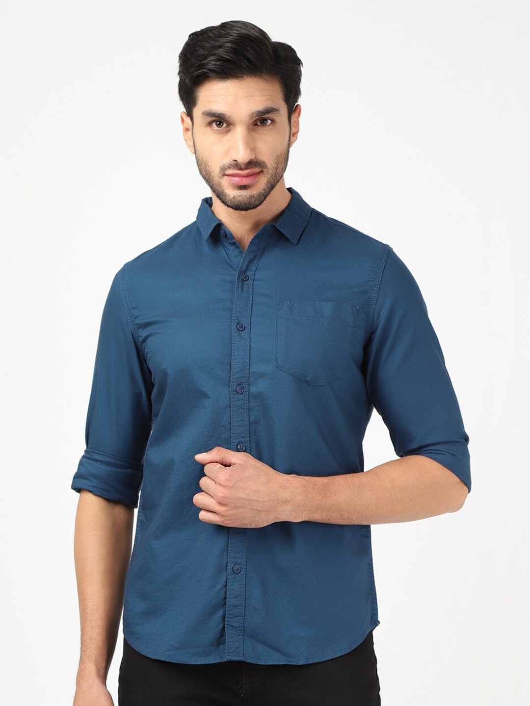 

Lee Men Blue Solid Classic Slim Fit Casual Shirt