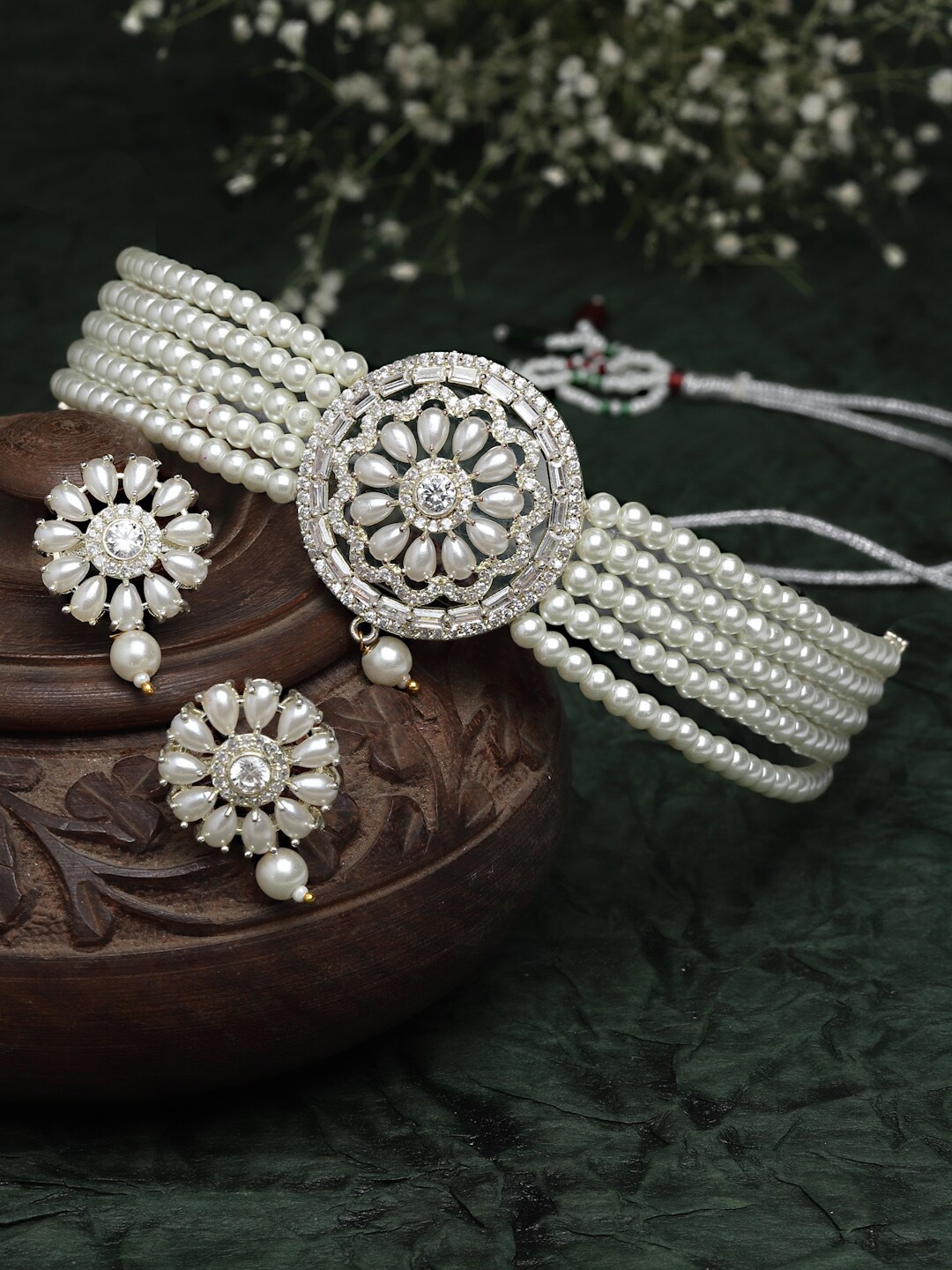 

ZENEME Women Silver-Toned White Stone-Studded Pearl-Beaded Jewellery Set