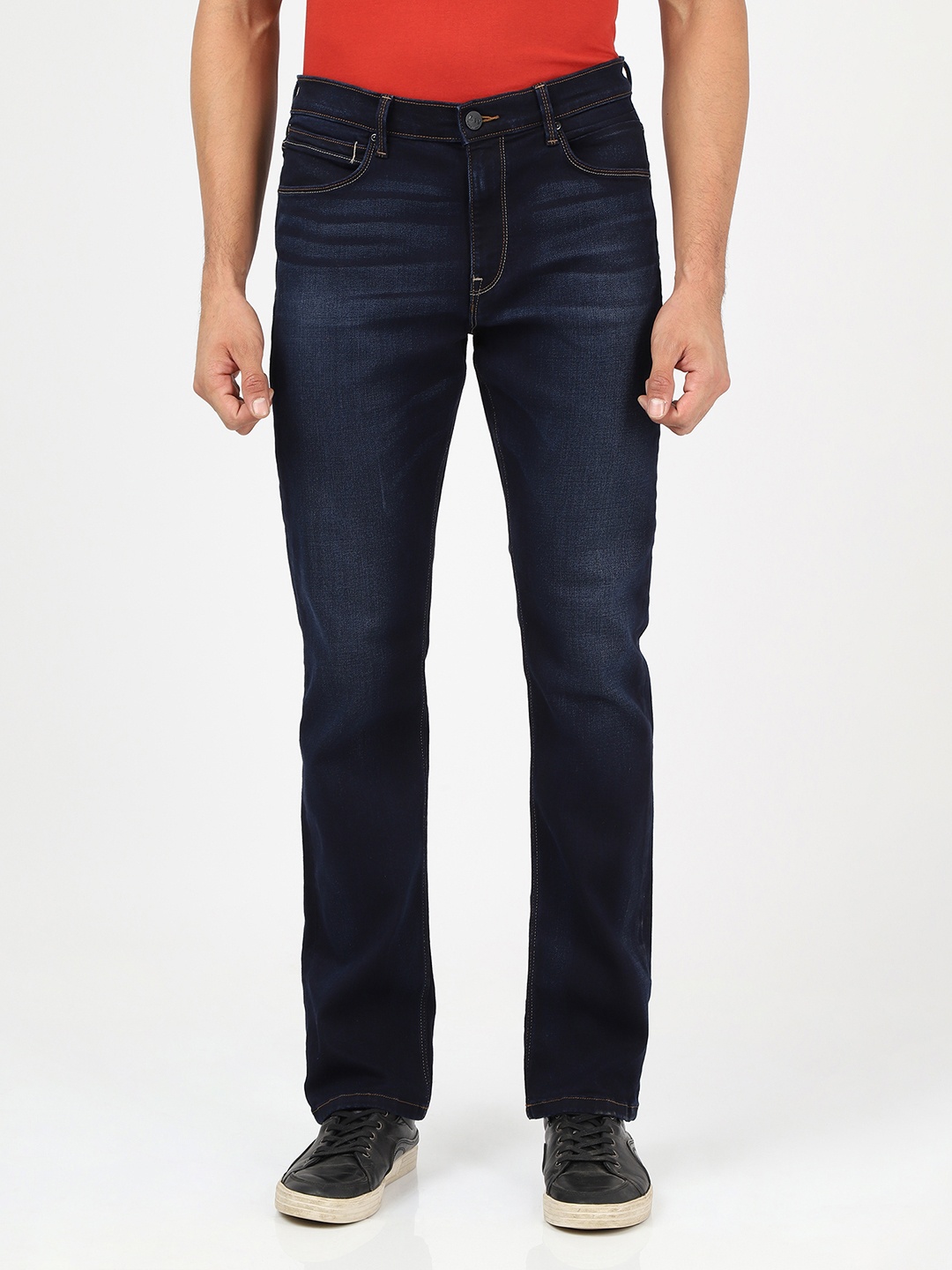 

Lee Men Blue Rodeo Straight Fit Low Distress Light Fade Stretchable Jeans