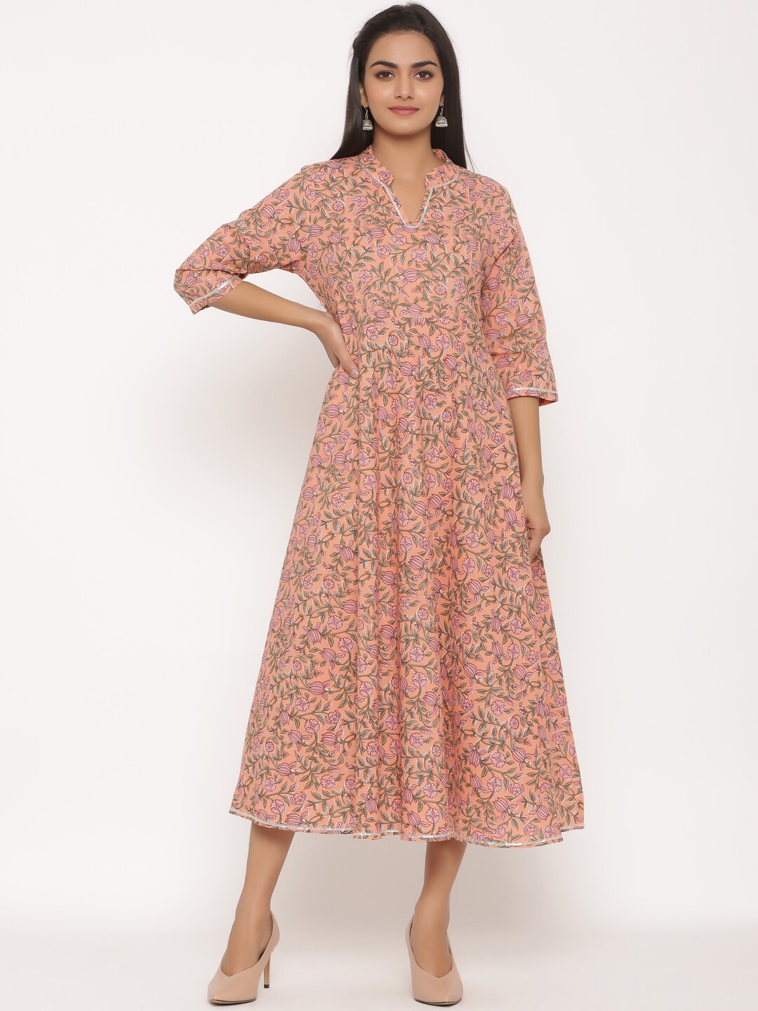 

MIRAVAN Women Peach & Green Floral Printed Anarkali Kurta
