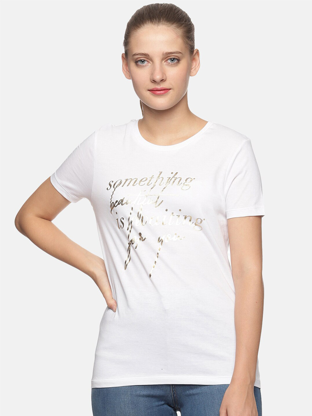 

DAiSY Women White Printed Cotton T-shirt