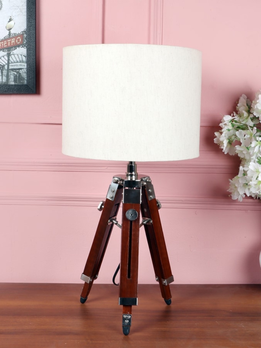 

BEVERLY STUDIO Beige & Brown Solid Drum Shade Tripod Table Lamp