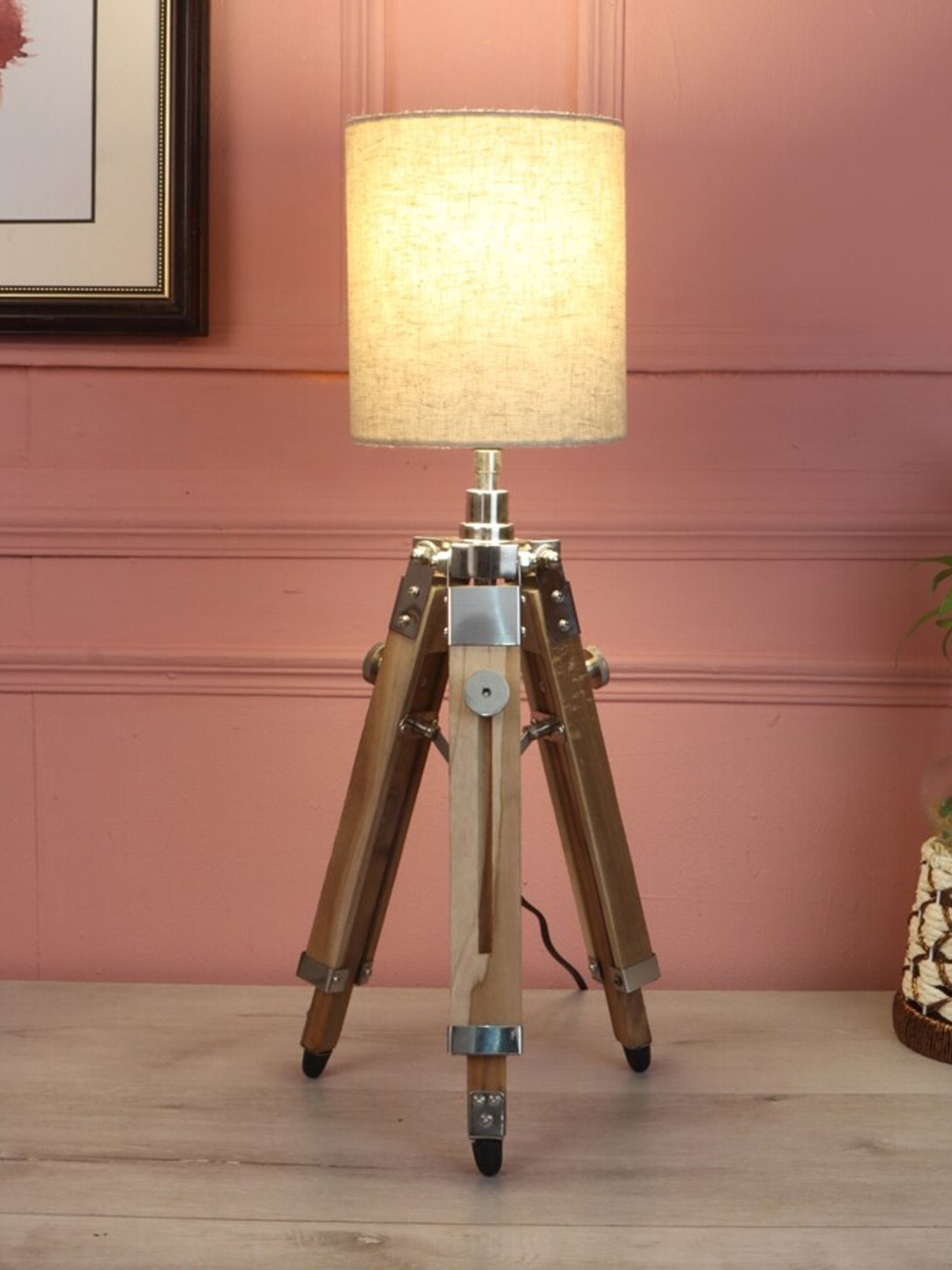 

BEVERLY STUDIO Beige & Brown Solid Shade Traditional Table Lamp