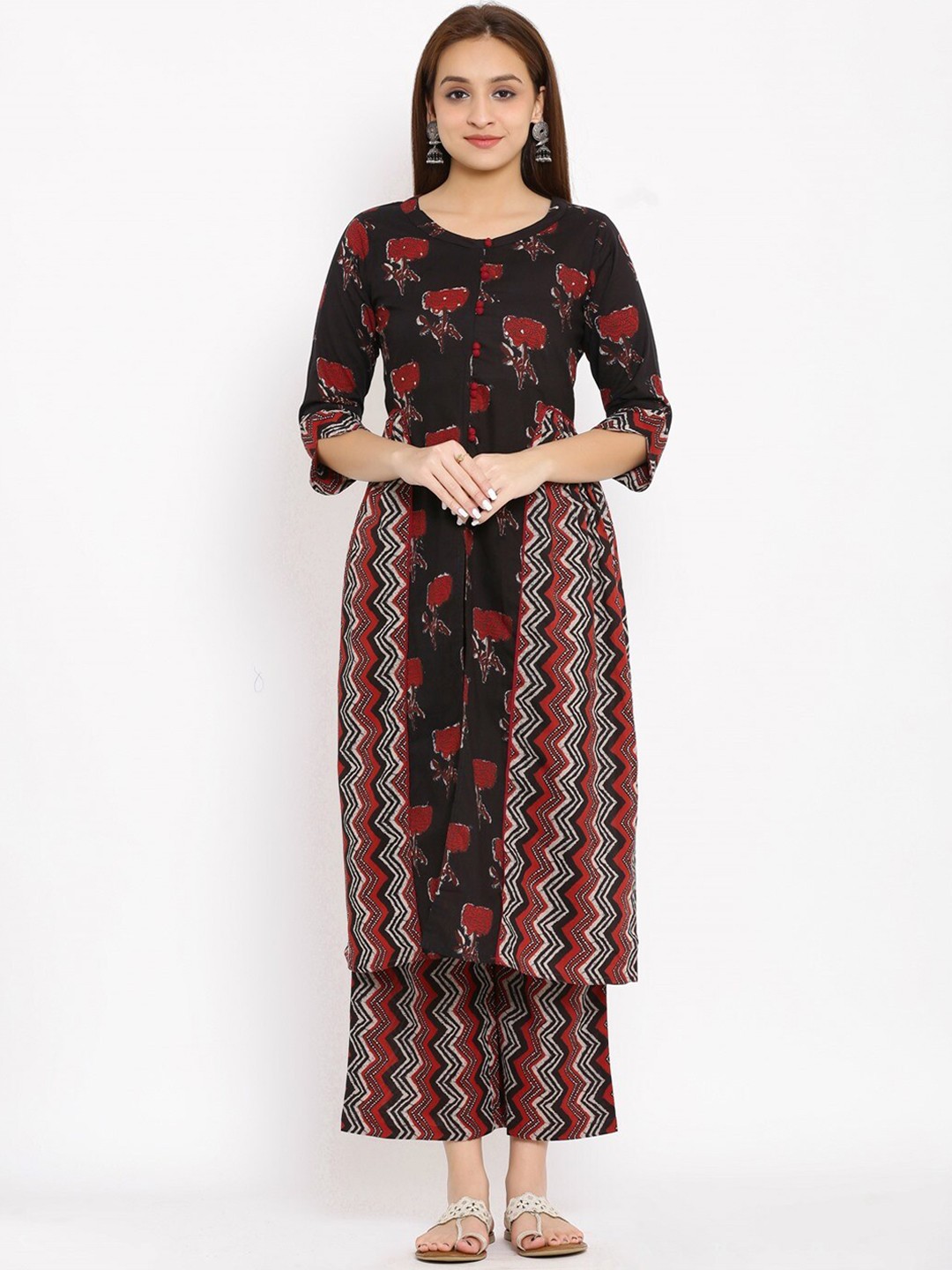 

NeshamaKurti Women Black Floral Printed Panelled Pure Cotton Kurta with Palazzos