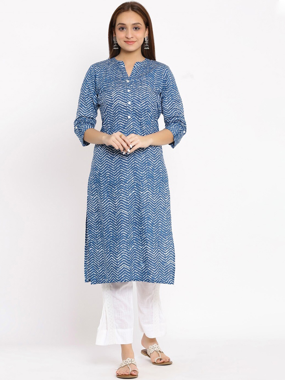 

NeshamaKurti Women Blue & White Chevron Printed Kurta