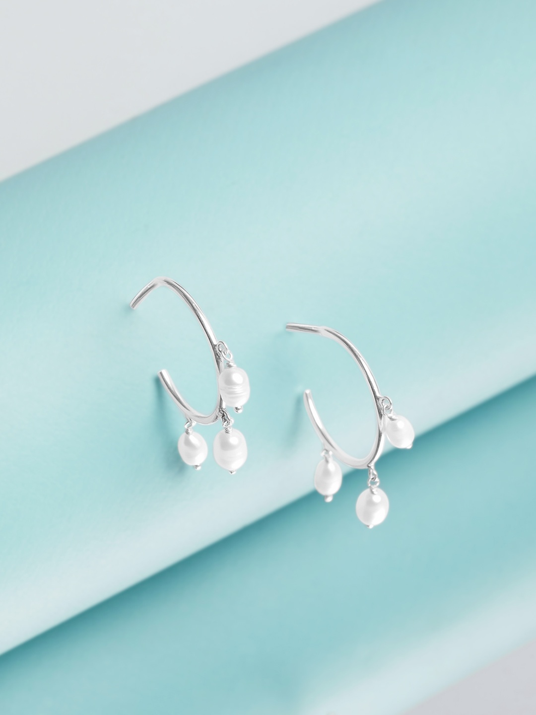 

Rubans 925 Sterling Silver Fresh Water Pearls Hoop Earrings