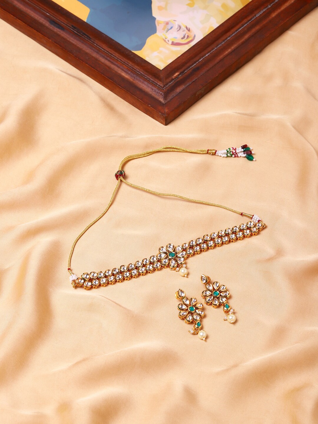 

Voylla Gold-Plated White & Green Kundan Brass Jewellery Set