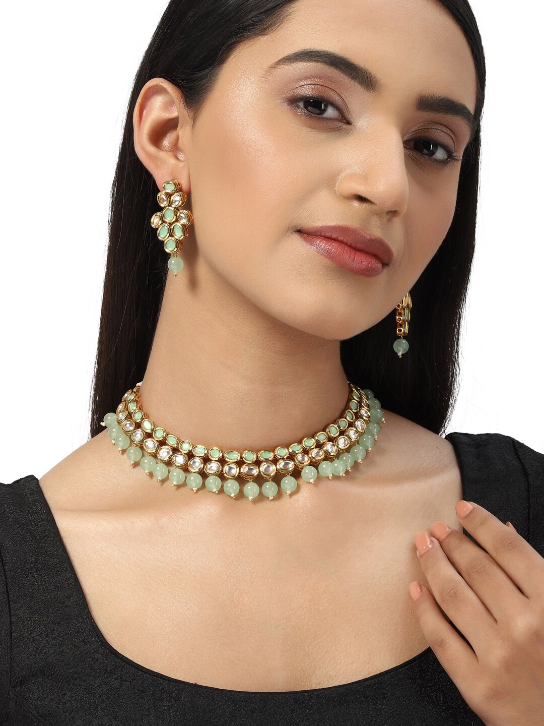 

Voylla Gold-Plated White & Green Kundan Studded & Beaded Brass Jewellery Set