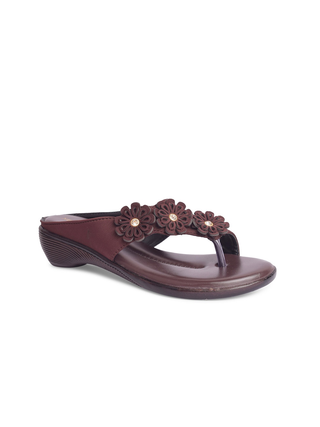 

XE Looks Women Brown Embellished One Toe Flats