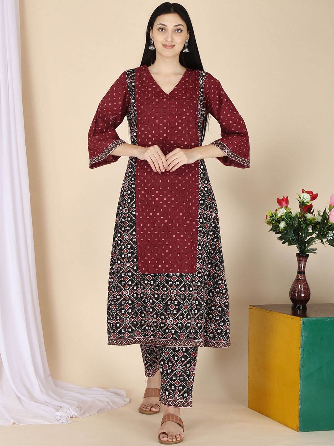 

ERISHA Women Maroon Ethnic Motifs Printed Pure Cotton Kurta with Trousers