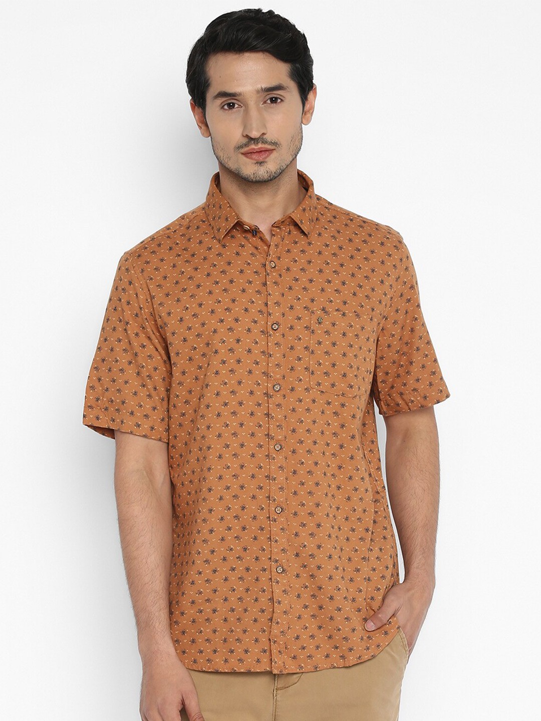 

Turtle Men Khaki Slim Fit Floral Printed Casual Shirt