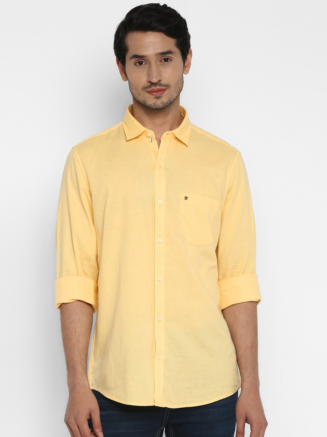 

Turtle Men Yellow Slim Fit Casual Shirt