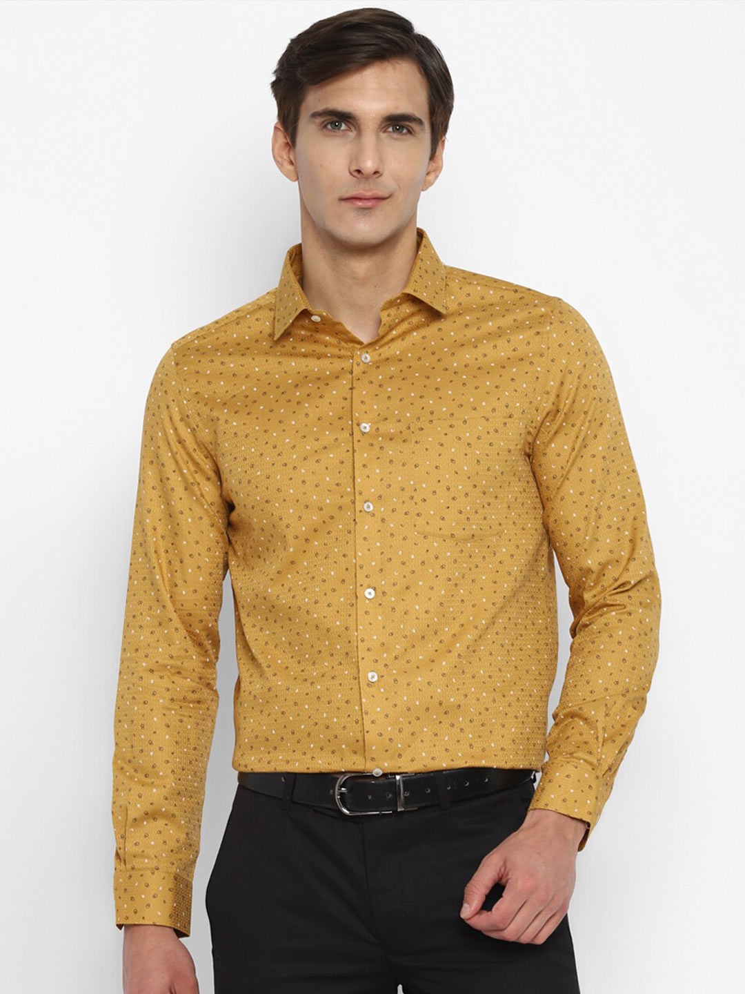

Turtle Men Mustard Slim Fit Printed Casual Shirt