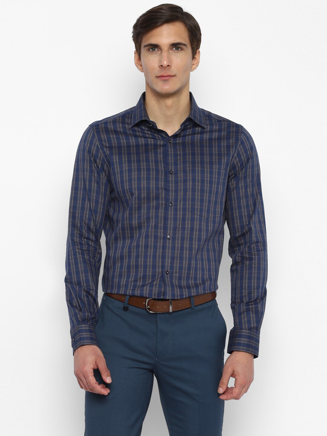 

Turtle Men Blue Slim Fit Checked Casual Shirt