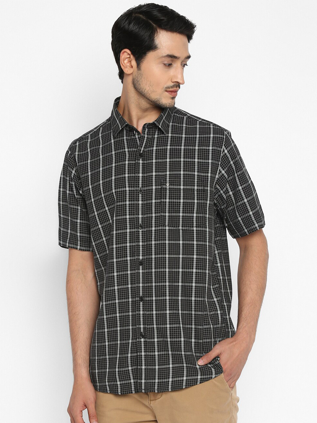 

Turtle Men Black Slim Fit Windowpane Checks Checked Casual Shirt