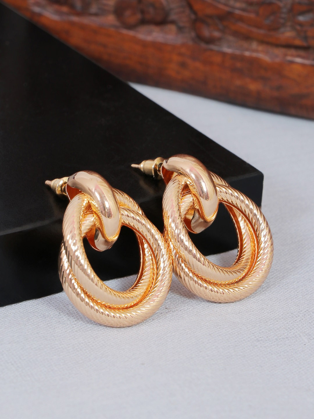 

Crunchy Fashion Rose Gold Contemporary Studs Earrings