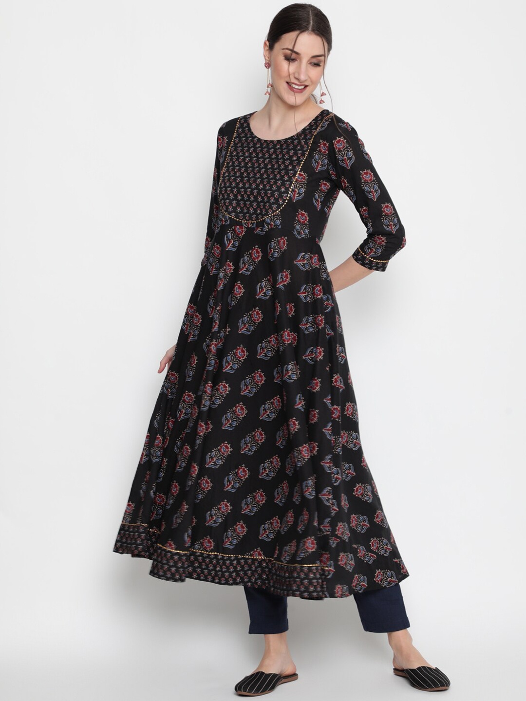 GLAM ROOTS Women Black Floral Printed Floral Anarkali Kurta