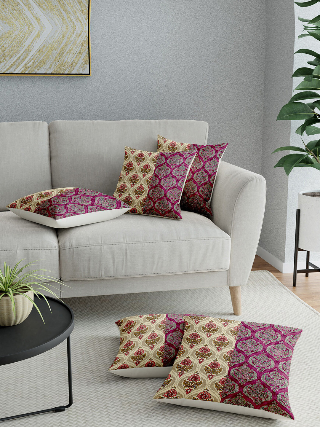 

LA VERNE Magenta & Cream Set of 5 Ethnic Motifs Square Cushion Covers