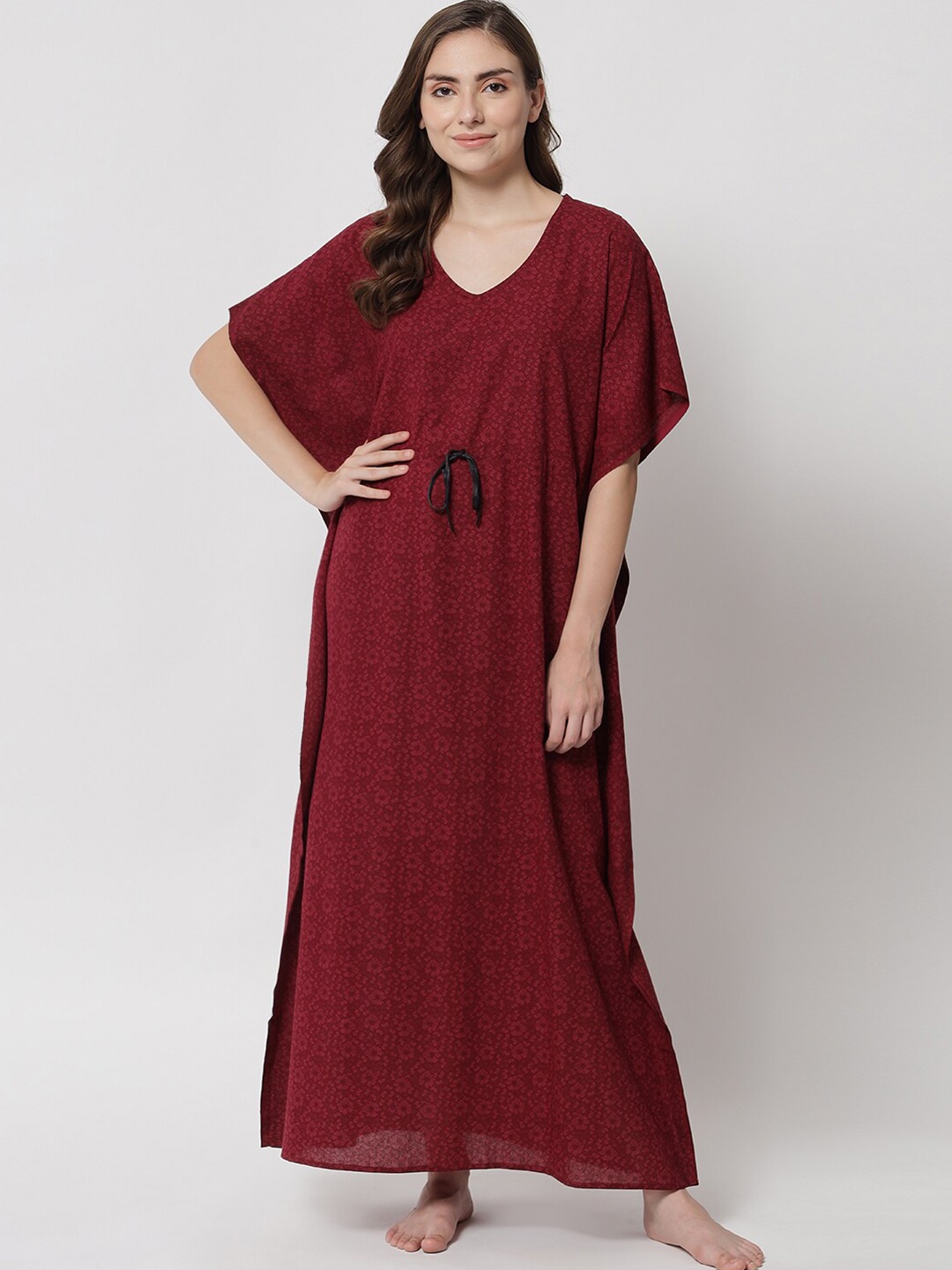 

Klamotten Women Maroon Printed Maxi Nightdress