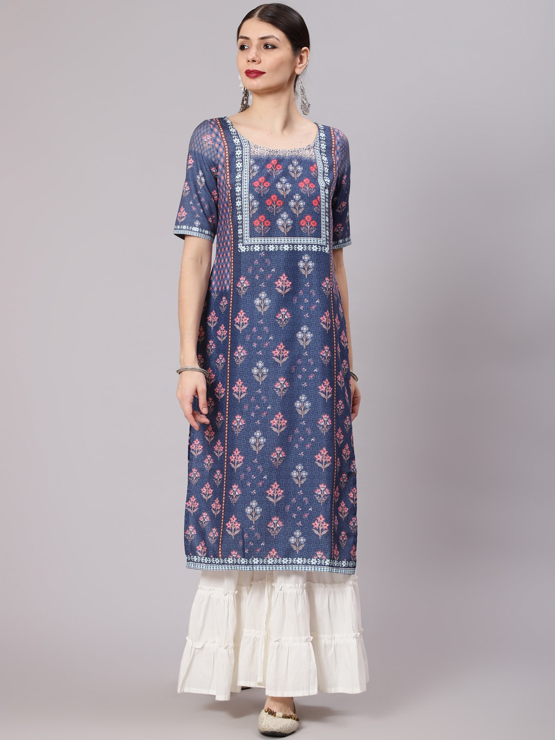 

Awadhi Women Blue & White Floral Printed Kurta